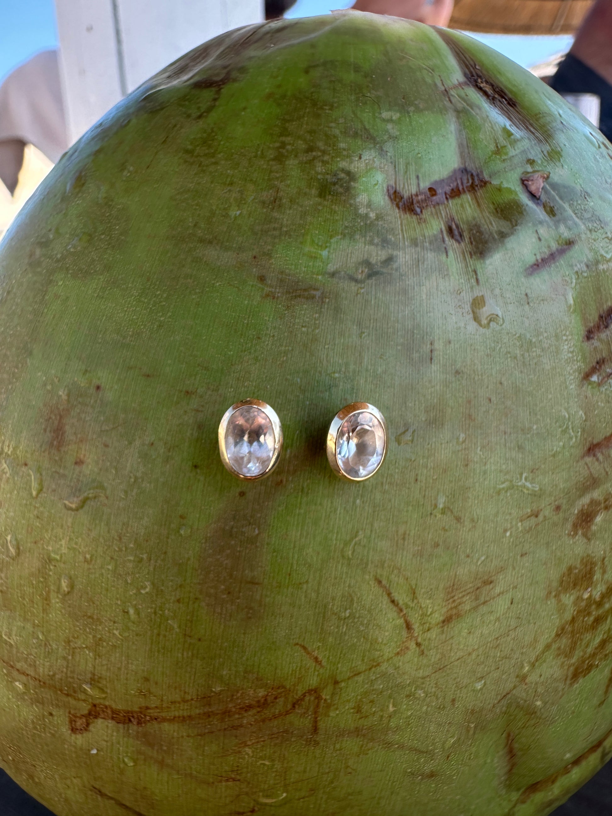 DROPLET STUD EARRINGS