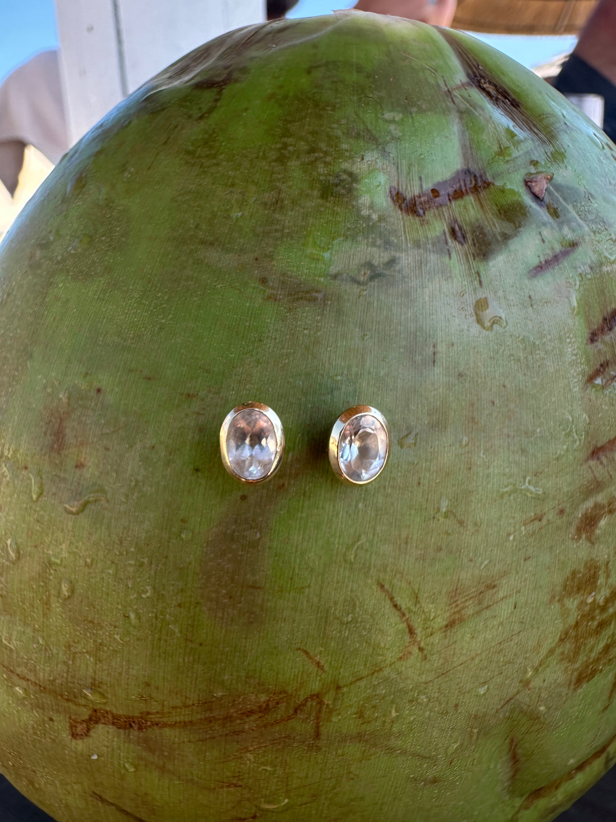 DROPLET STUD EARRINGS