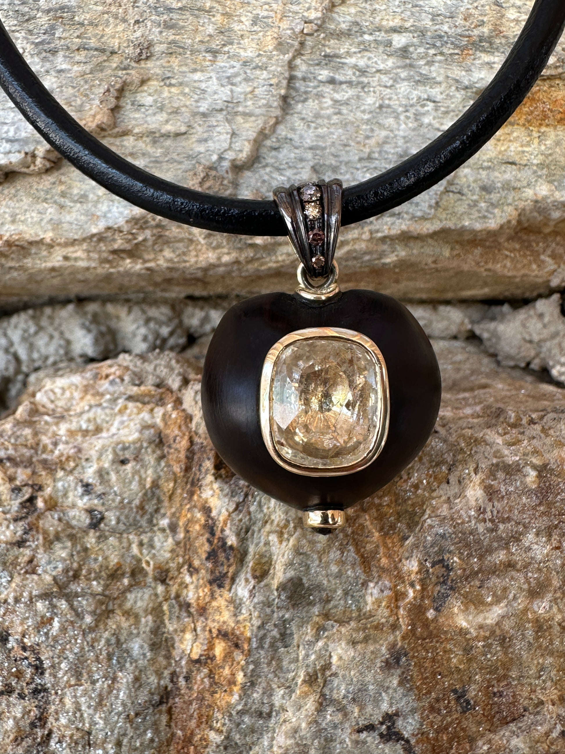 CORD NECKLACE